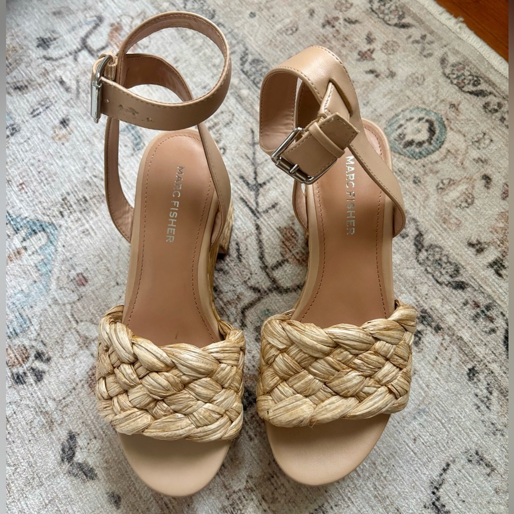 NWT Marc Fisher Platform Raffia Sandals Size 6 - Picture 2 of 6